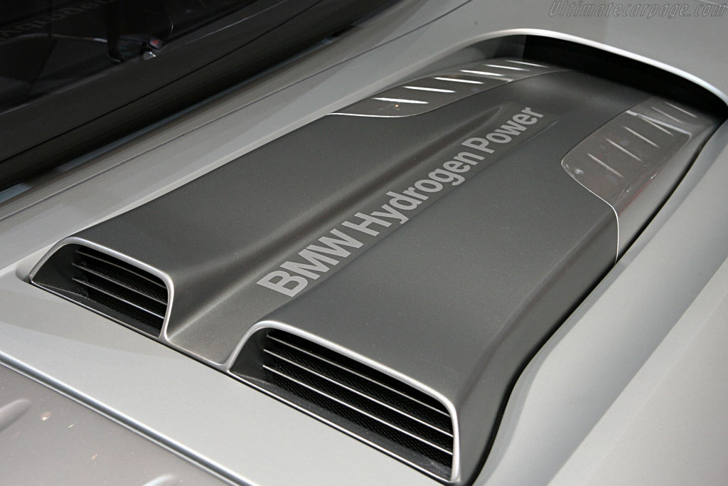 Italdesign Vadho Concept   - 2007 Geneva International Motor Show