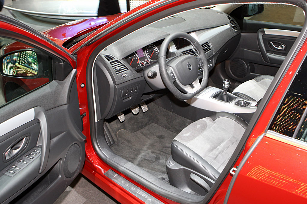 Renault Laguna GT   - 2008 Geneva International Motor Show