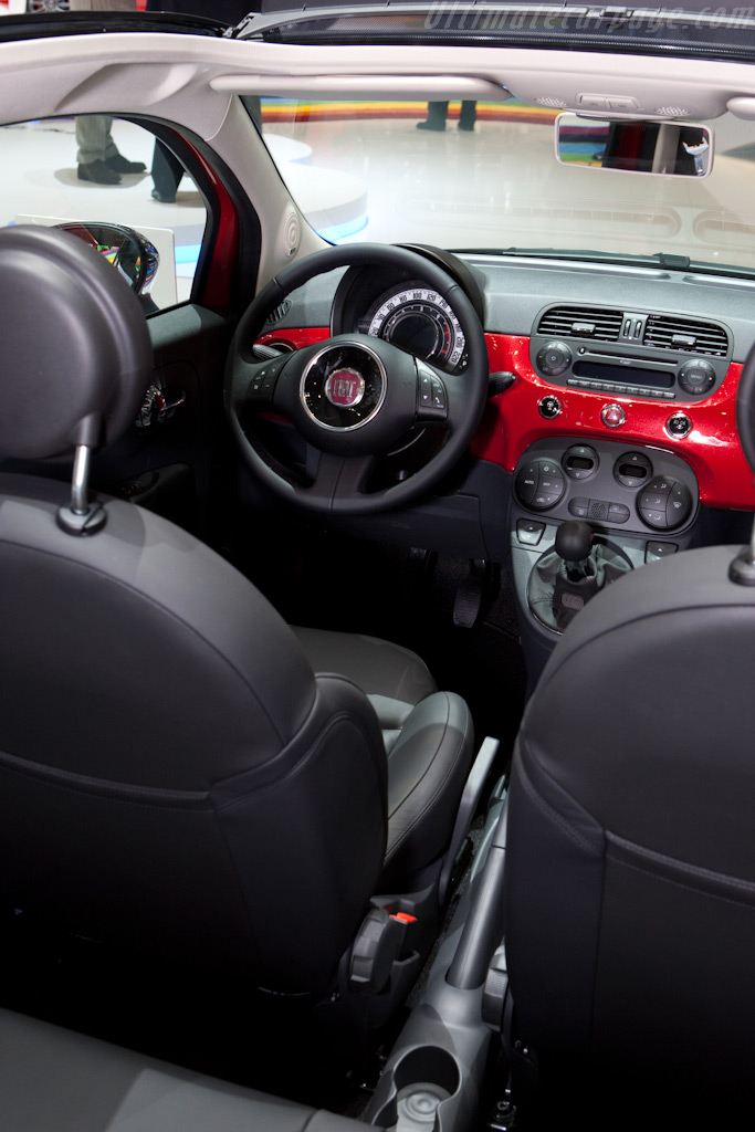 Fiat 500C   - 2010 Geneva International Motor Show