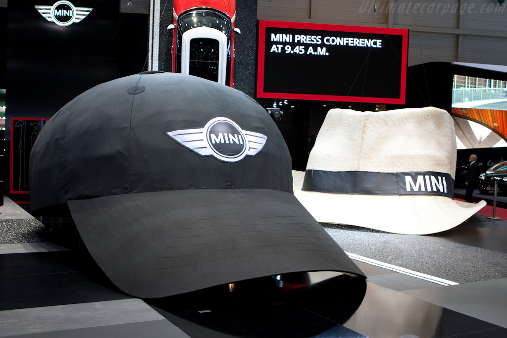 The hats are big   - 2010 Geneva International Motor Show