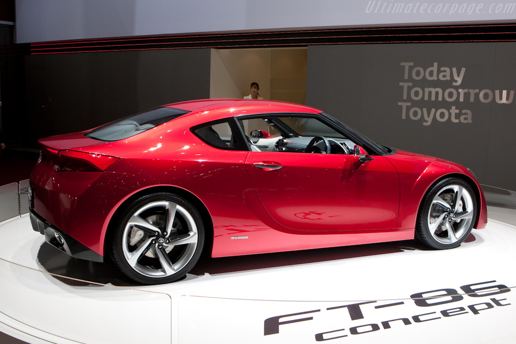 Toyota FT-86   - 2010 Geneva International Motor Show