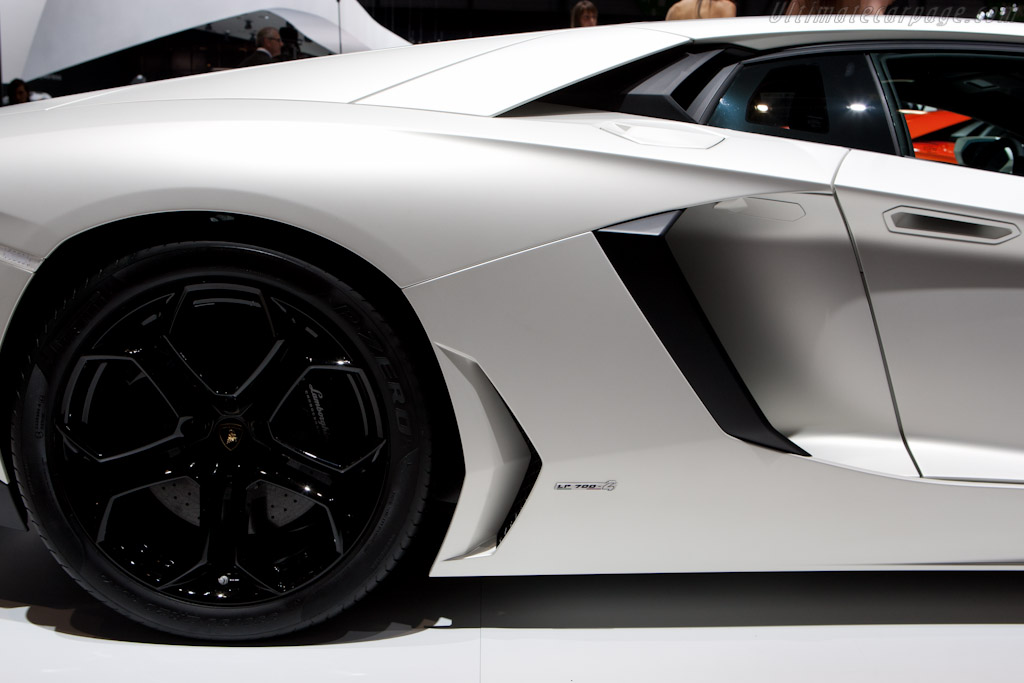 Lamborghini Aventador LP700-4   - 2011 Geneva International Motor Show