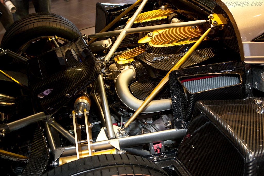 Pagani Huayra   - 2011 Geneva International Motor Show