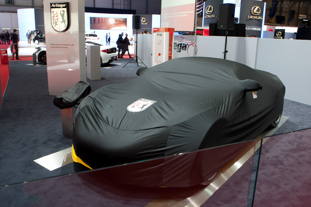 Under Cover   - 2011 Geneva International Motor Show