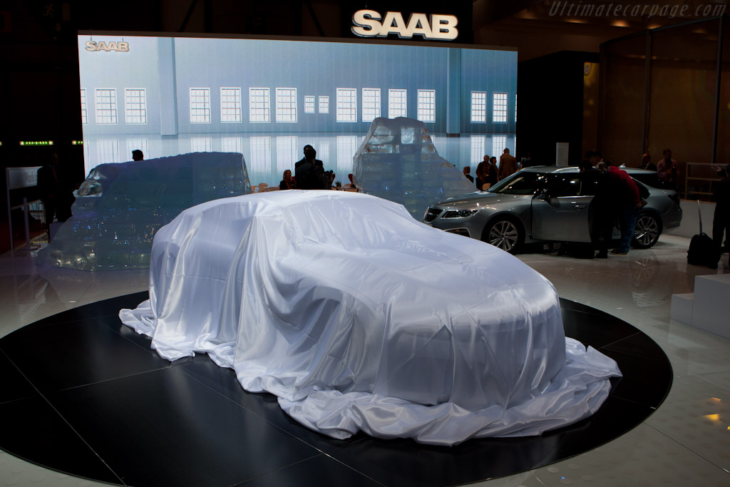 Under Cover   - 2011 Geneva International Motor Show