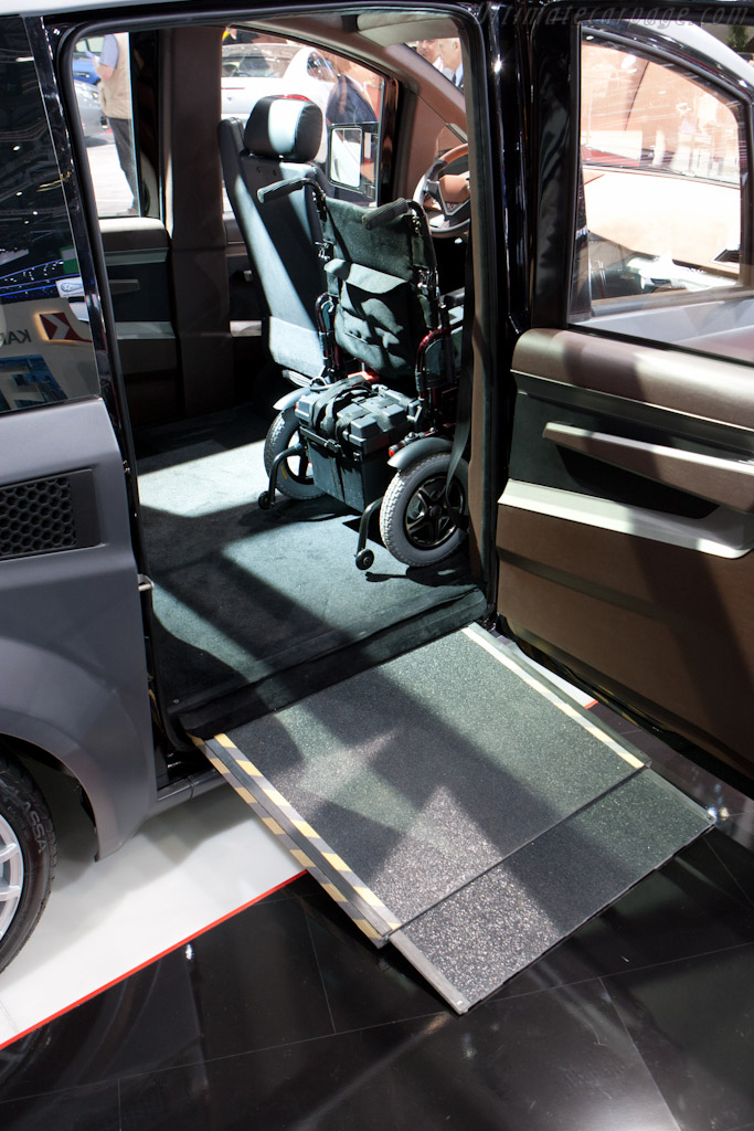 Karsan Concept VI   - 2012 Geneva International Motor Show
