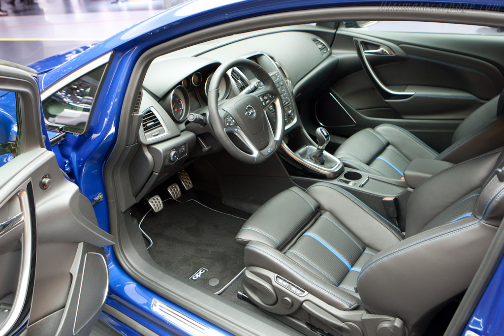 Opel Astra OPC   - 2012 Geneva International Motor Show