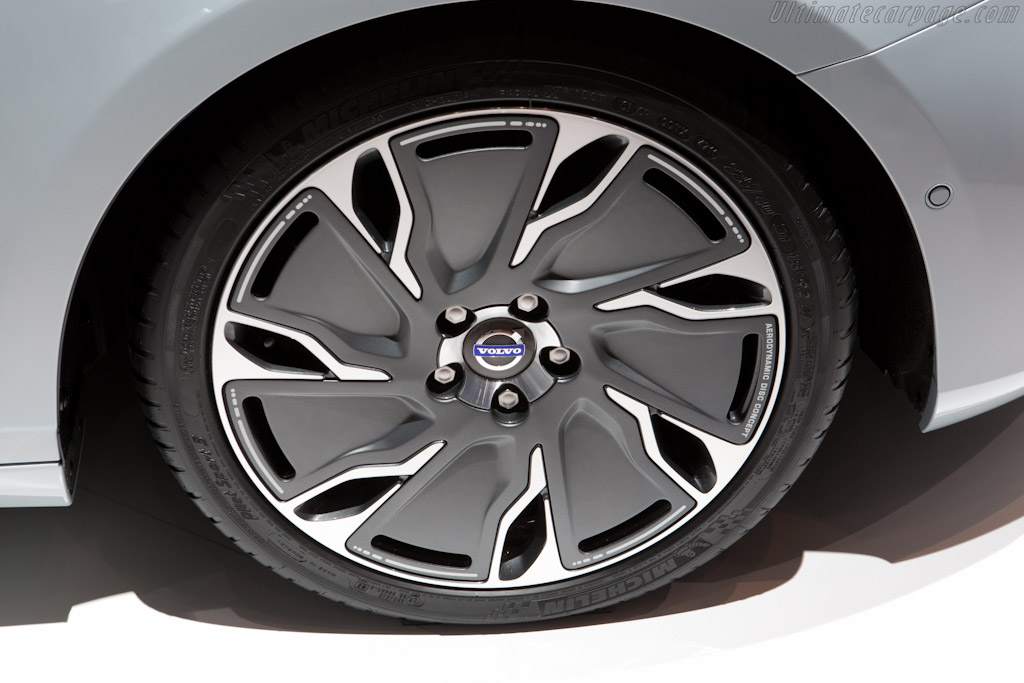 Volvo V40   - 2012 Geneva International Motor Show