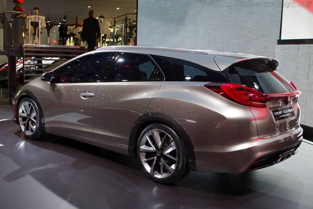 Honda Civic Tourer Concept   - 2013 Geneva International Motor Show