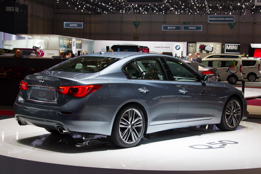 Infiniti Q50   - 2013 Geneva International Motor Show