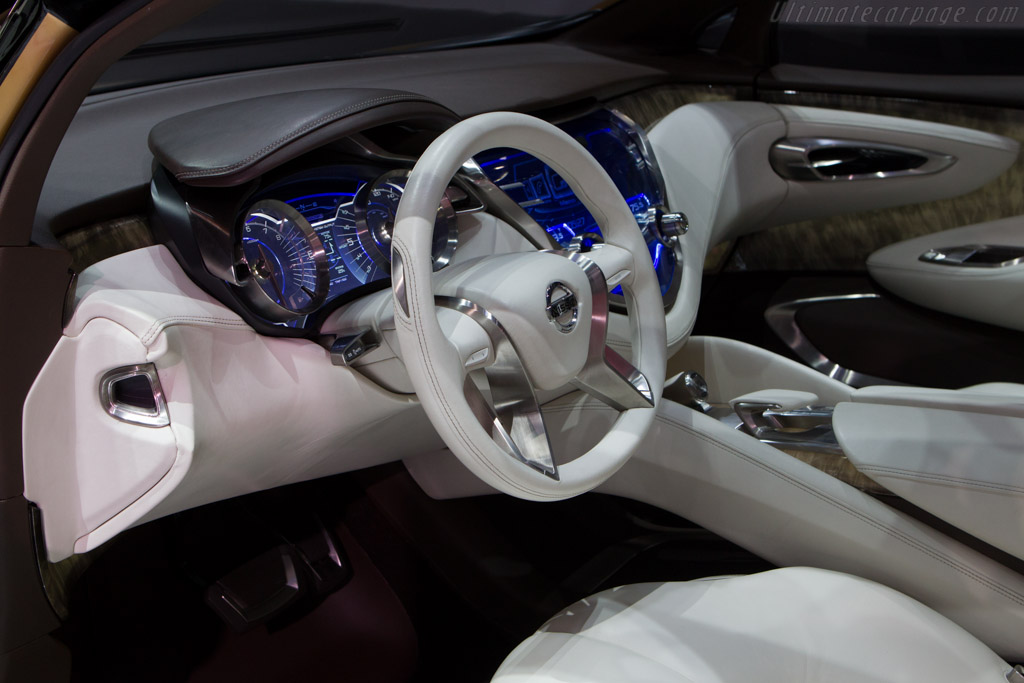 Nissan Resonance Concept   - 2013 Geneva International Motor Show