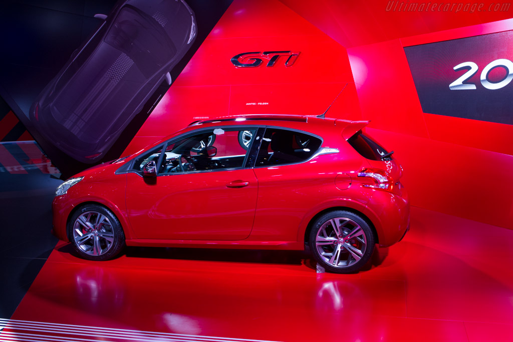 Peugeot 208 GTi   - 2013 Geneva International Motor Show