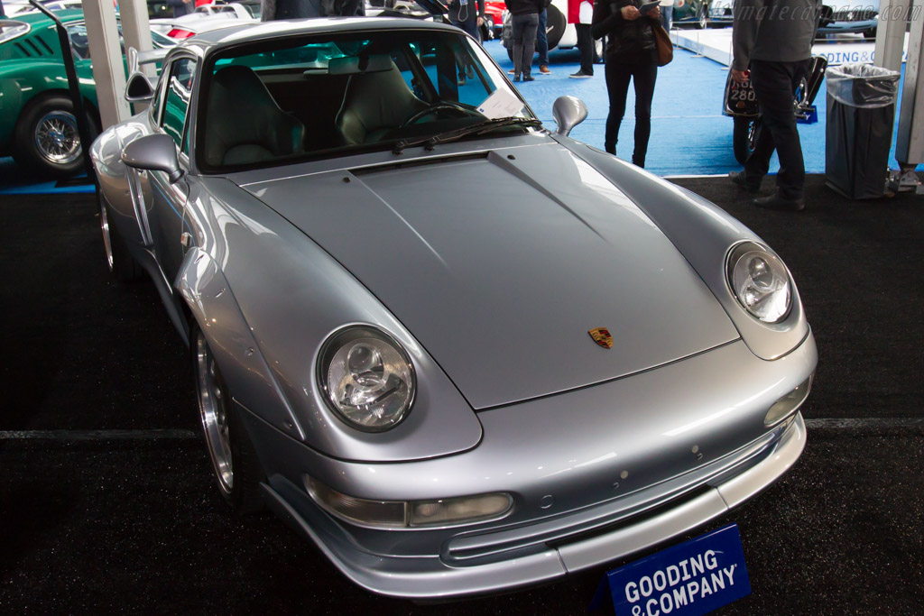 Porsche 911 GT2 - Chassis: WP0ZZZ99ZTS392139  - 2017 Scottsdale Auctions