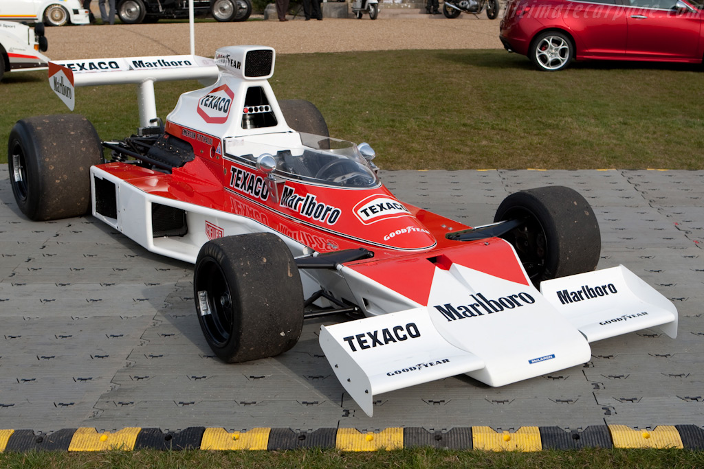 McLaren M23 Cosworth - Chassis: M23-4  - 2010 Goodwood Preview