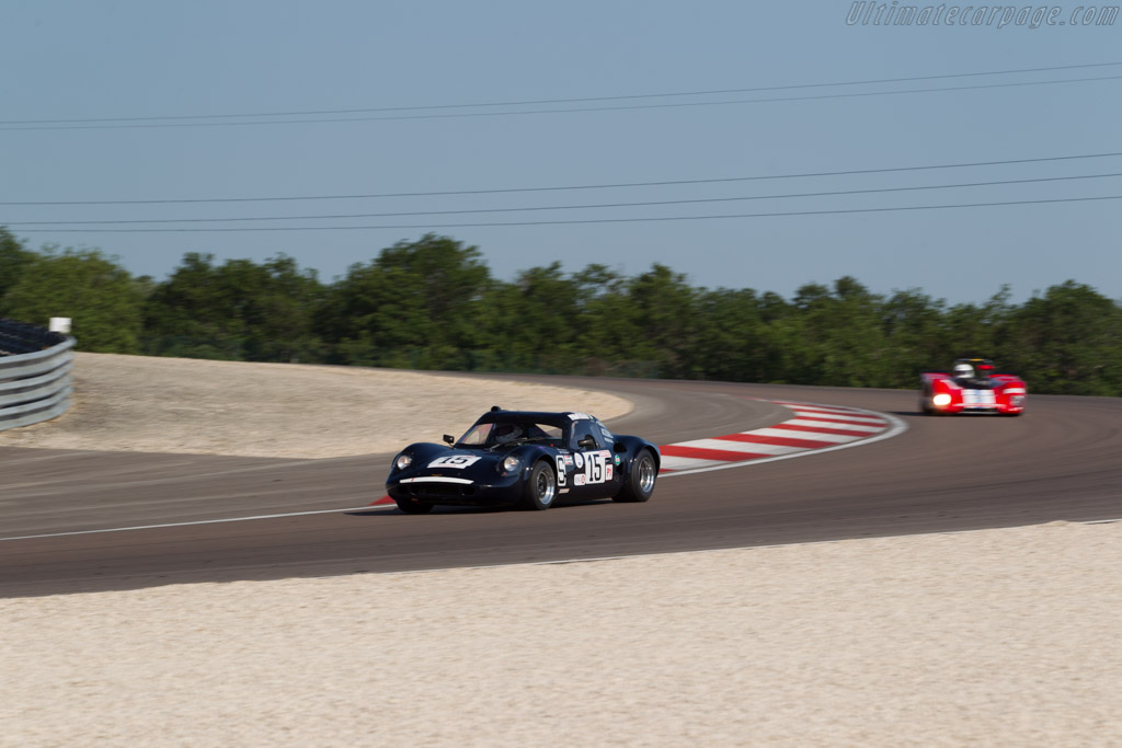 Chevron B8 - Chassis: CH-DBE-71 - Driver: John Emberson / Bill Wykeham - 2015 Grand Prix de l'Age d'Or