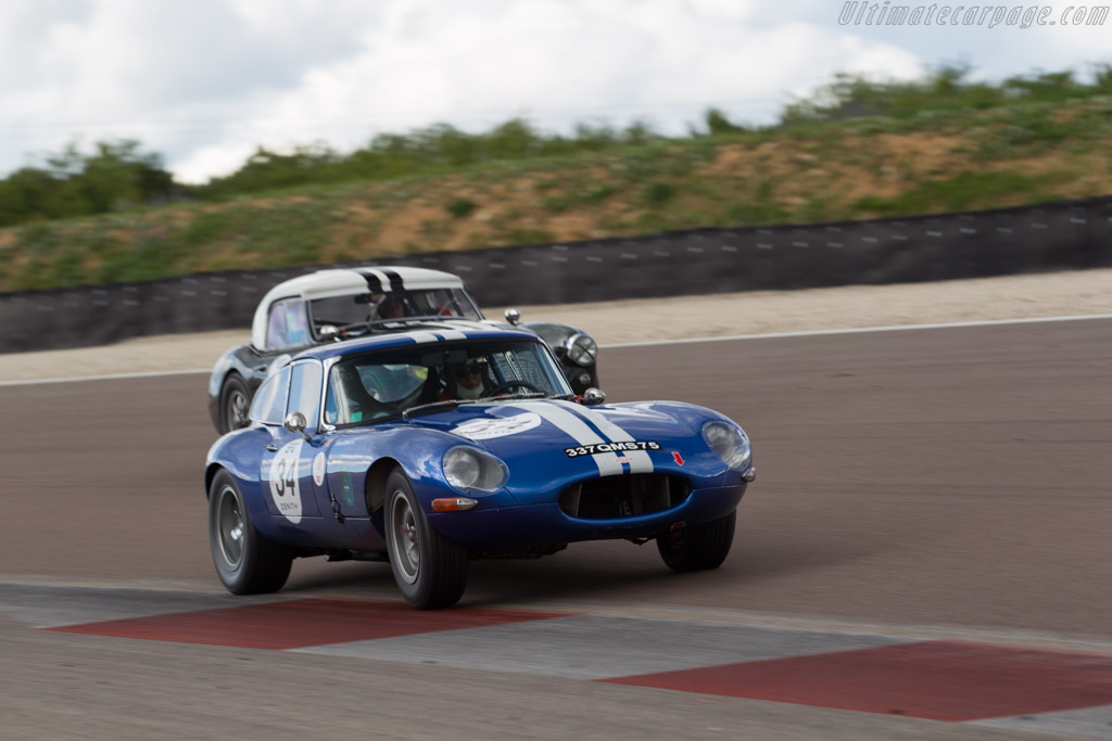 Jaguar E-Type - Chassis: 889210 - Driver: Jean-Francois Renault / Richard Renault - 2017 Grand Prix de l'Age d'Or