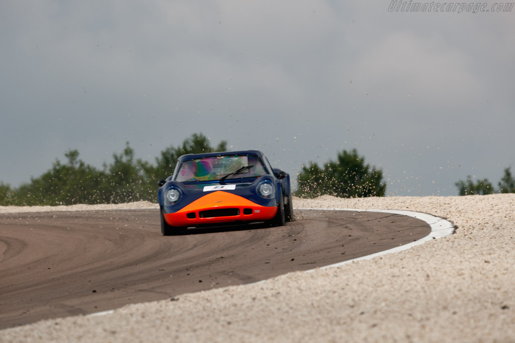 Chevron B8 - Chassis: CH-DBE-57 - Driver: Sandy Watson / Martin O'Connell - 2018 Grand Prix de l'Age d'Or