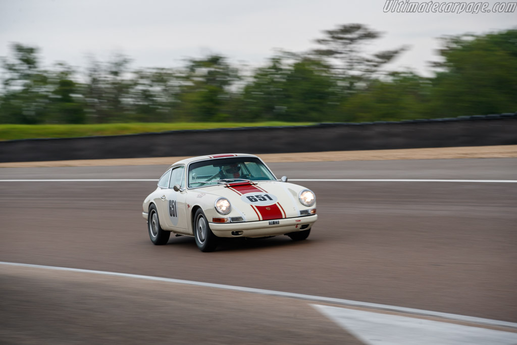 Porsche 911  - Driver: Mark Bates / James Bates - 2024 Grand Prix de l'Age d'Or