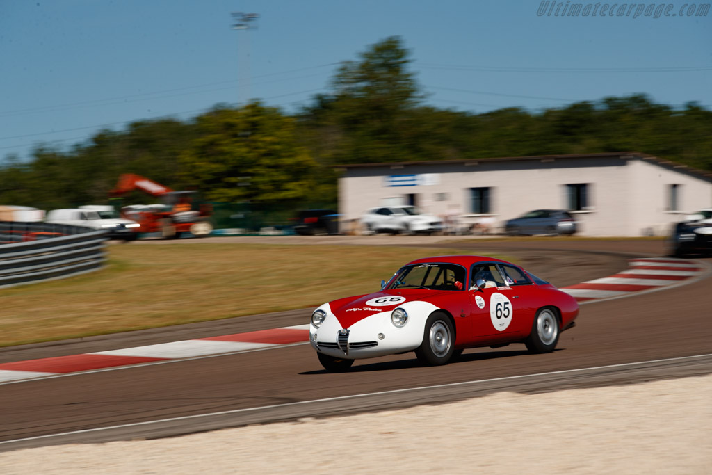 Alfa Romeo Giulietta SZ Coda Tronca - Chassis: AR10126 00186 - Driver: Antonio Carrisi - 2022 Grand Prix de l'Age d'Or