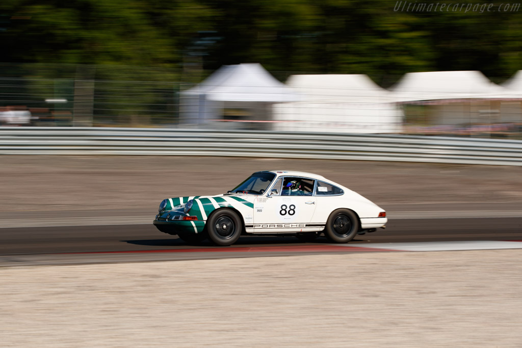 Porsche 911 - Chassis: 302532 - Driver: Steven Osborne / Chris Ward - 2023 Grand Prix de l'Age d'Or