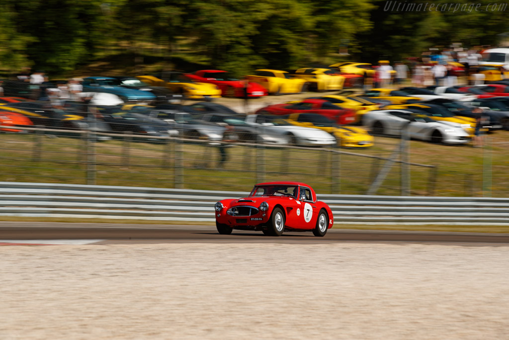 TVR Grantura Mk III - Chassis: 8642 - Driver: Eugène Deleplanque - 2023 Grand Prix de l'Age d'Or