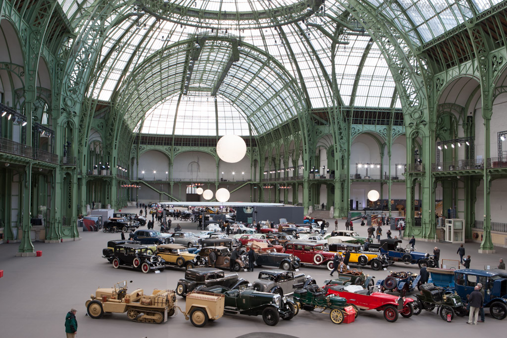 Welcome to the Grand Palais   - 2013 Retromobile