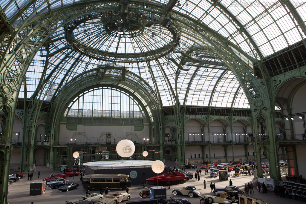 Welcome to the Grand Palais   - 2015 Retromobile