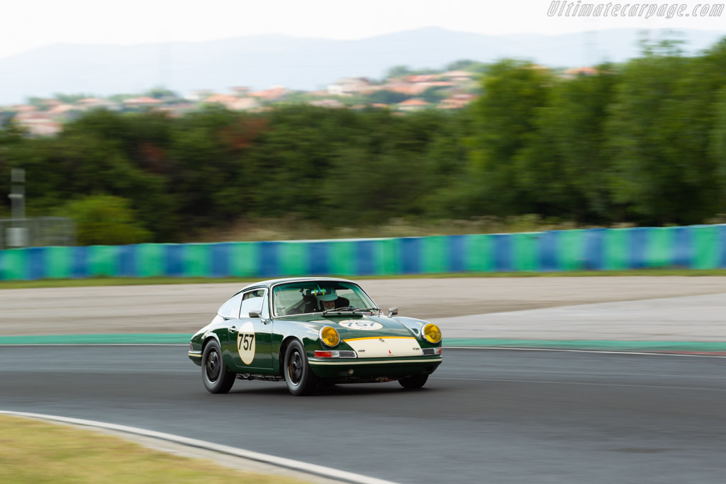 Porsche 911 - Chassis: 303757 - Driver: Uwe Bruschnik / Robert Haug - 2019 Hungaroring Classic