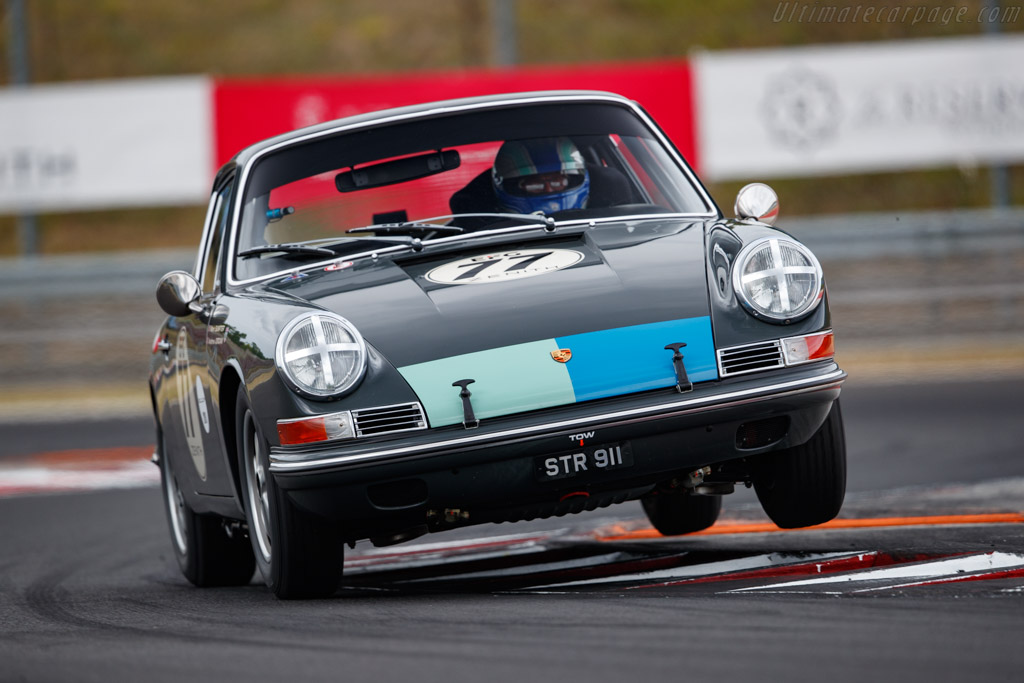 Porsche 911 - Chassis: 302285 - Driver: Mark Sumpter / Andrew Jordan - 2019 Hungaroring Classic
