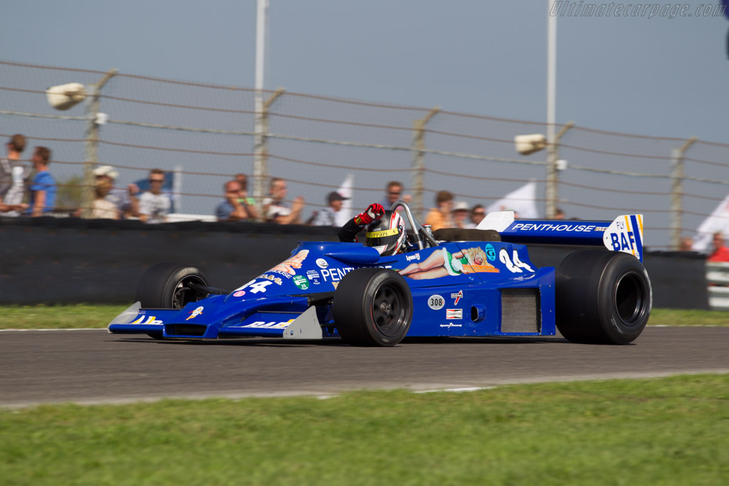 Hesketh 308E Cosworth - Chassis: 308E / 1 - Driver: Michael Lyons - 2015 Historic Grand Prix Zandvoort