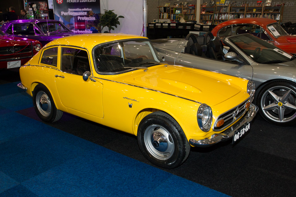 Honda S800 Coupe   - 2015 Interclassics and Topmobiel