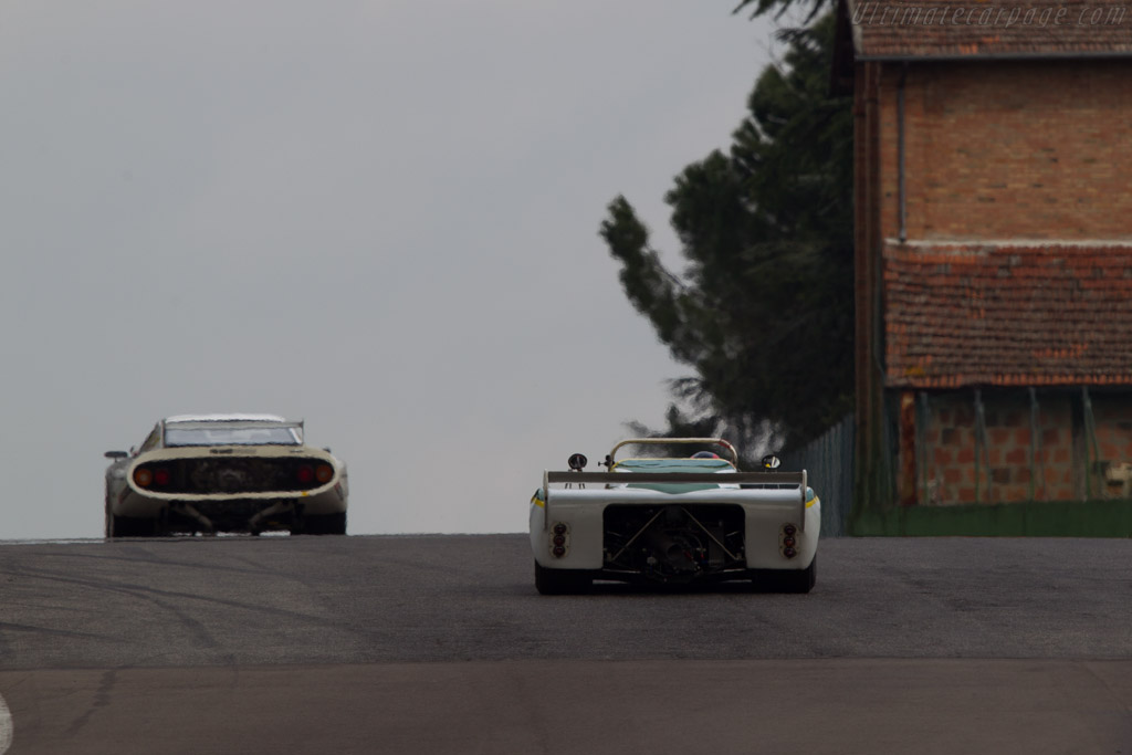 Chevron B36 - Chassis: 36-76-03  - 2013 Imola Classic