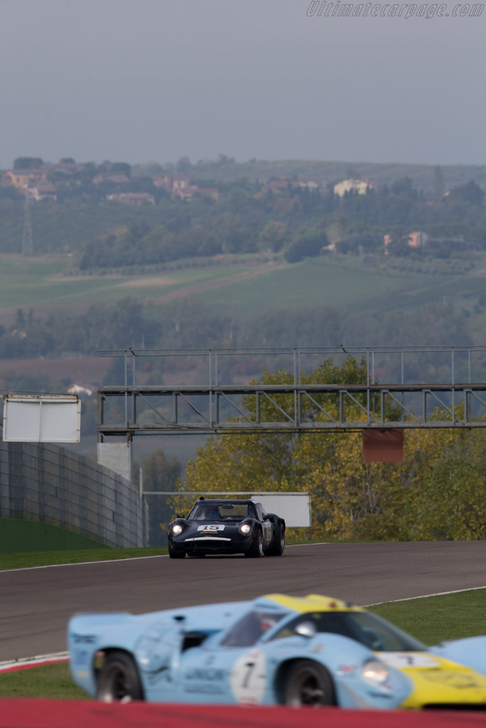 Chevron B8 BMW - Chassis: CH-DBE-71 - Driver: John Emberson / Bill Wykeham - 2016 Imola Classic