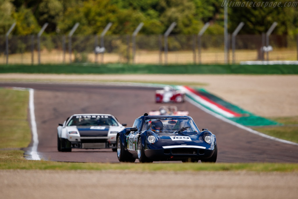 Chevron B8 - Chassis: CH-DBE-71 - Driver: Roger Whiteside - 2025 Imola Classic