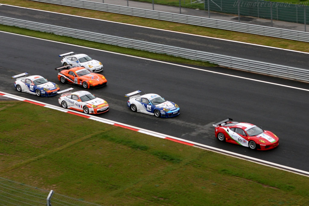 The start - Chassis: WP0ZZZ99Z5S693061  - 2006 Le Mans Series Istanbul 1000 km