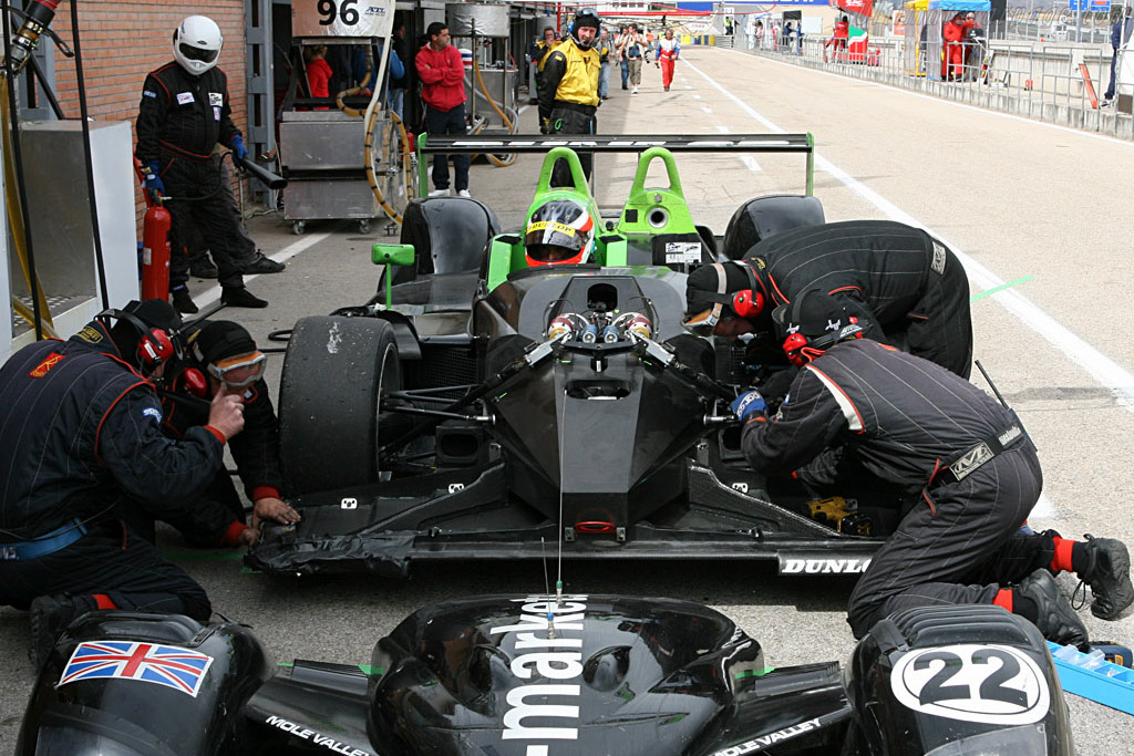 Radical Nose-Job - Chassis: SR9001 - Entrant: Rollcentre Racing - 2006 Le Mans Series Jarama 1000 km