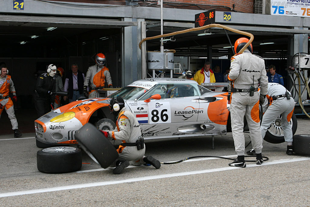 Spyker pit stop - Chassis: XL9CD31G55Z363046 - Entrant: Spyker Squadron - 2006 Le Mans Series Jarama 1000 km