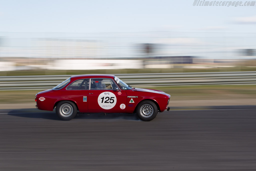 Alfa Romeo Giulia GTA - Chassis: AR613821 - Driver: Eric Everard / Raphaël de Borman - 2017 Jarama Classic