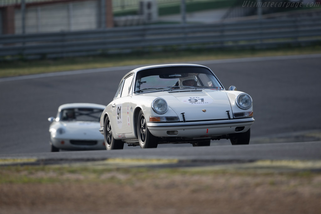 Porsche 911 - Chassis: 300408 - Driver: Francisco sa Carneiro / Joao Cannas - 2017 Jarama Classic