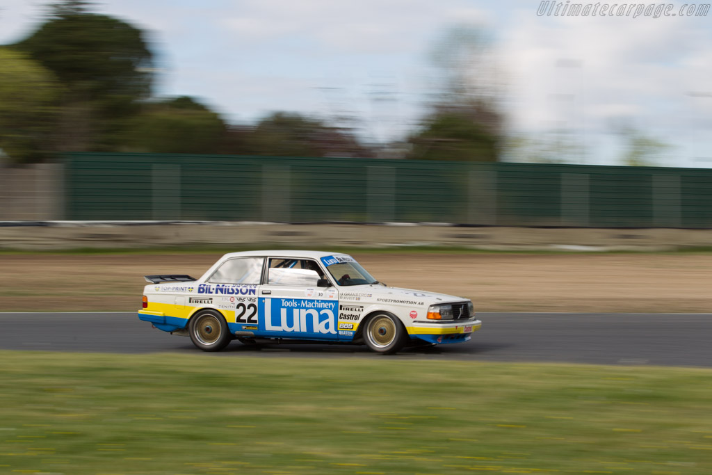 Volvo 240 Turbo - Chassis: 240A 403 - Driver: Andrew Beverley - 2017 Jarama Classic