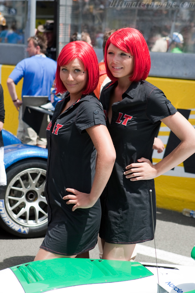 Ferrari Red ?   - 2009 24 Hours of Le Mans