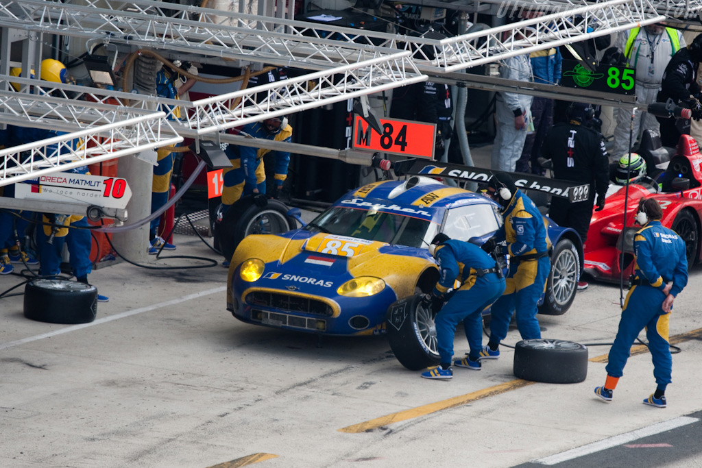 Fresh rubber for the Spyker - Chassis: XL9AB01G37Z363190  - 2009 24 Hours of Le Mans