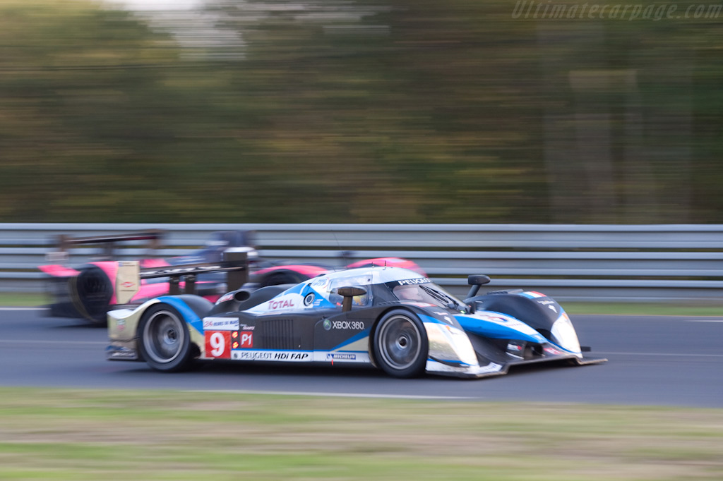 Lapping a backmarker - Chassis: 908-06  - 2009 24 Hours of Le Mans