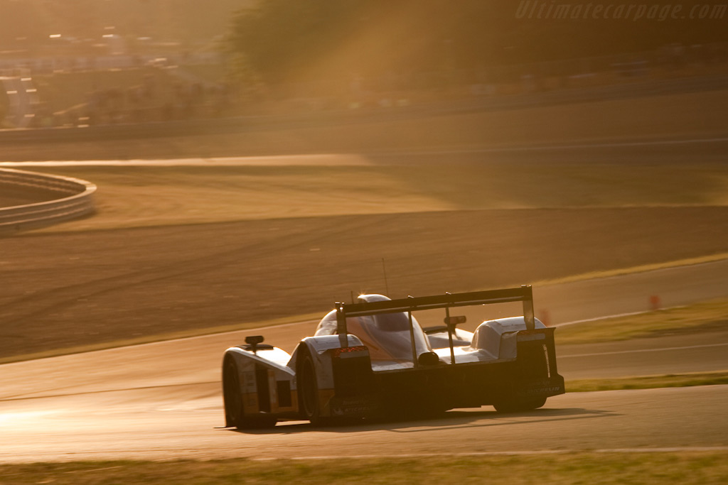 Lola-Aston rides into the sunrise - Chassis: B0960-HU01S  - 2009 24 Hours of Le Mans