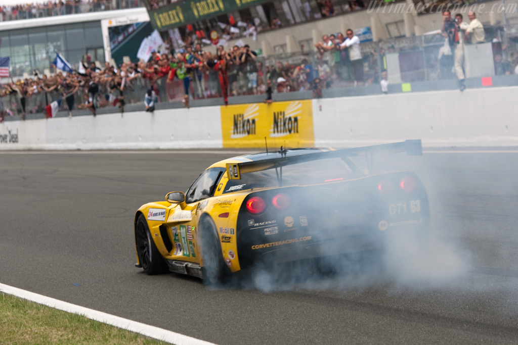 No better way to celebrate - Chassis: 007  - 2009 24 Hours of Le Mans
