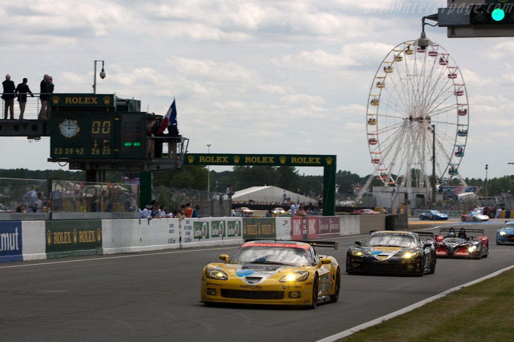 The GT1 leaders - Chassis: 007  - 2009 24 Hours of Le Mans