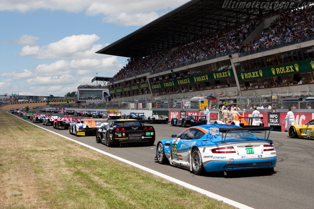 The grid - Chassis: DBR9/103  - 2009 24 Hours of Le Mans