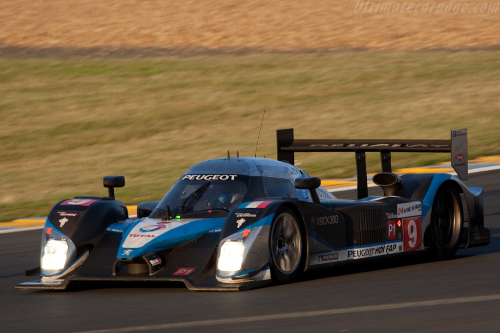 The leading Peugeot - Chassis: 908-06  - 2009 24 Hours of Le Mans
