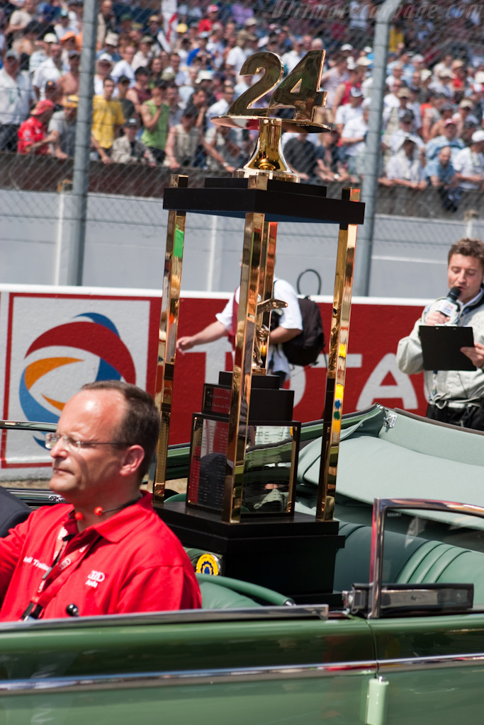 The trophy   - 2009 24 Hours of Le Mans