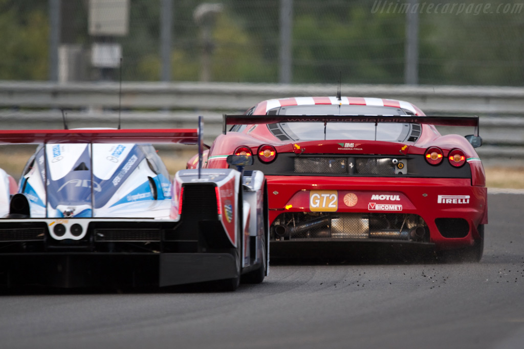 Traffic always an issue in the Porsche curves - Chassis: 2616  - 2009 24 Hours of Le Mans